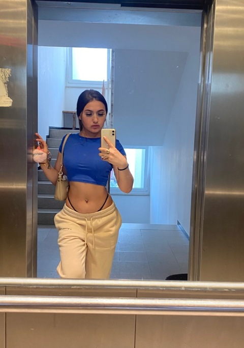 alexa.lra30 OnlyFans - Free Access to 32 Videos & 49 Photos Onlyfans Free Access