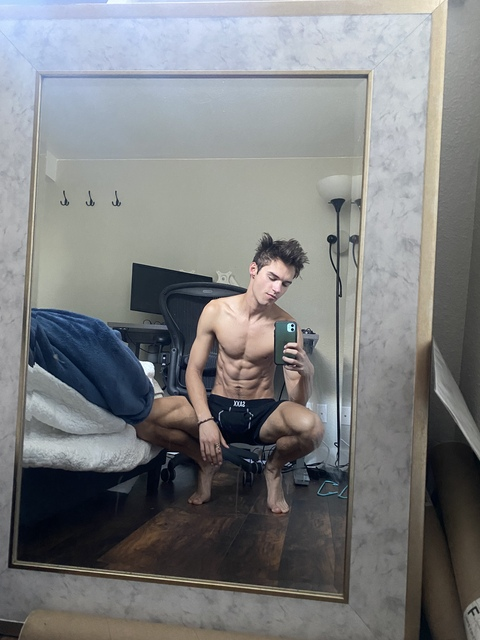 andrehert OnlyFans - Free Access to 92 Videos & 170 Photos Onlyfans Free Access