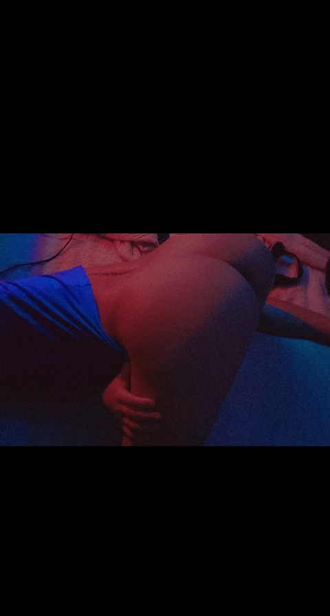 ashhh97 OnlyFans - Free Access to 32 Videos & 49 Photos Onlyfans Free Access