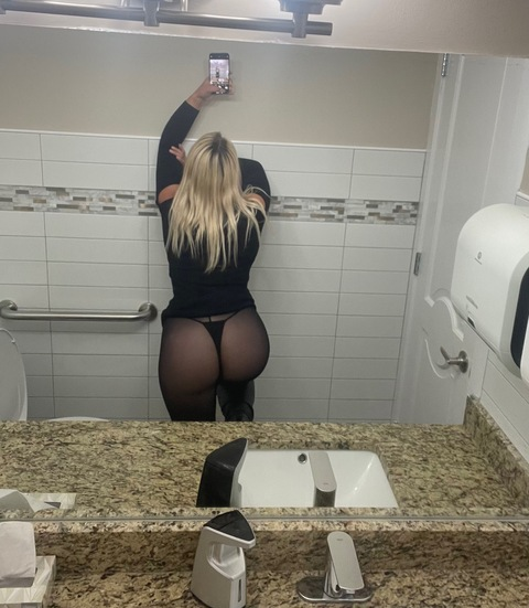 ashhottie0 OnlyFans - Free Access to 32 Videos & 49 Photos Onlyfans Free Access