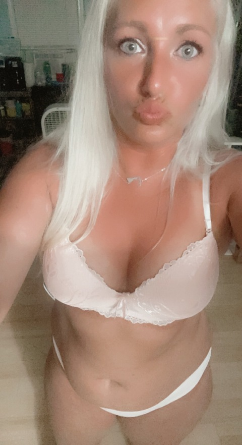 babyyygirlrae OnlyFans - Free Access to 32 Videos & 55 Photos Onlyfans Free Access