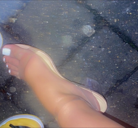 badiannabrat.k OnlyFans - Free Access to 32 Videos & 49 Photos Onlyfans Free Access