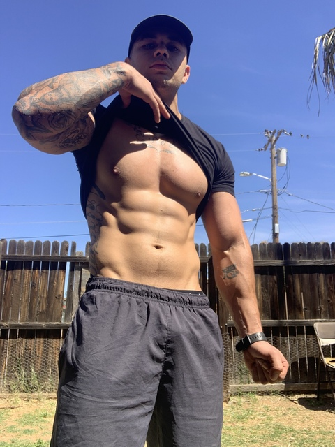 beefyg OnlyFans - Free Access to 32 Videos & 115 Photos Onlyfans Free Access