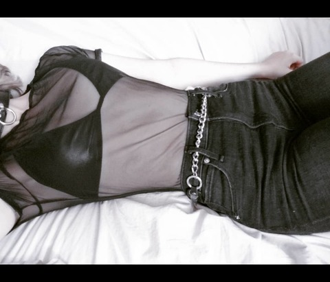 bellziee OnlyFans - Free Access to 32 Videos & 49 Photos Onlyfans Free Access