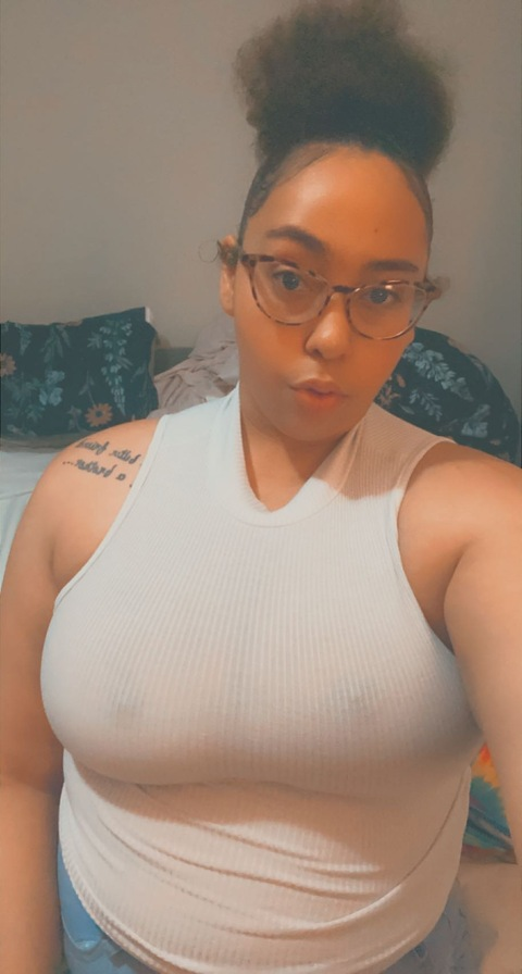 curlysuee22 OnlyFans - Free Access to 32 Videos & 49 Photos Onlyfans Free Access