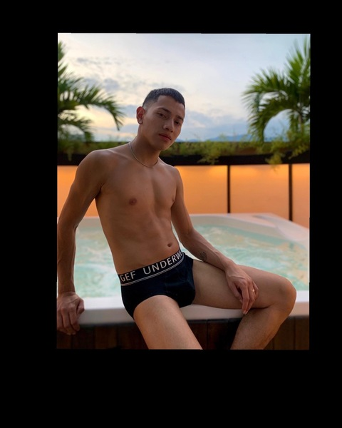 danielgonz118 OnlyFans - Free Access to 68 Videos & 49 Photos Onlyfans Free Access