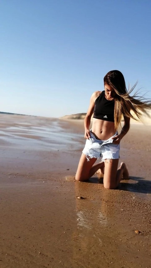 danymorenitta OnlyFans - Free Access to 32 Videos & 49 Photos Onlyfans Free Access