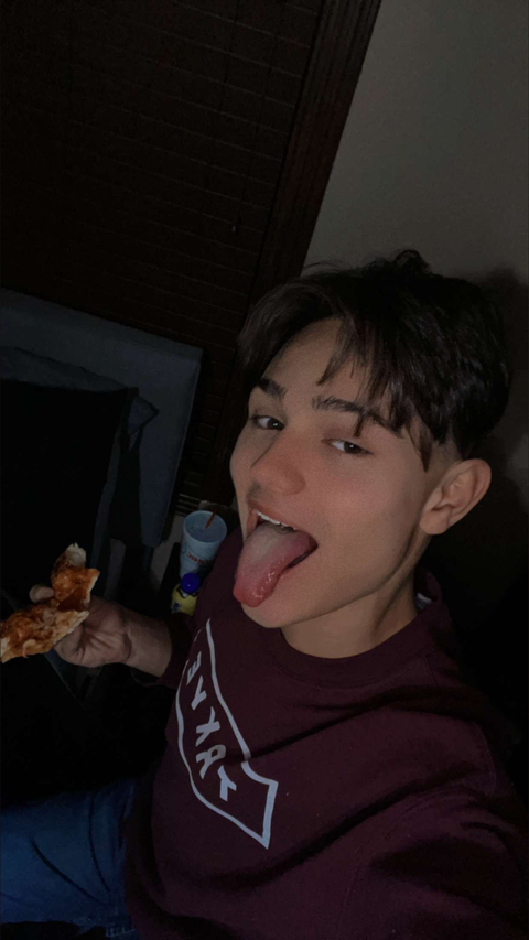 dennisdill OnlyFans - Free Access to 32 Videos & 49 Photos Onlyfans Free Access