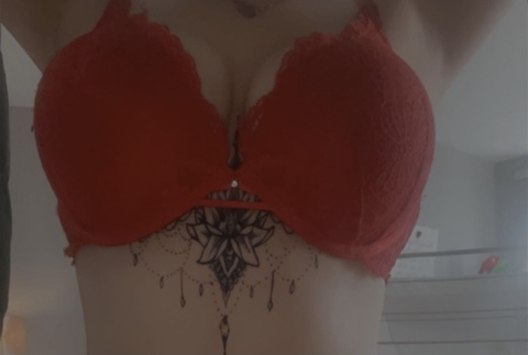 ell9xo OnlyFans - Free Access to 32 Videos & 49 Photos Onlyfans Free Access