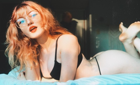 elleelleleele OnlyFans - Free Access to 32 Videos & 96 Photos Onlyfans Free Access