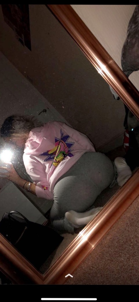 ellz.mai OnlyFans - Free Access to 32 Videos & 49 Photos Onlyfans Free Access