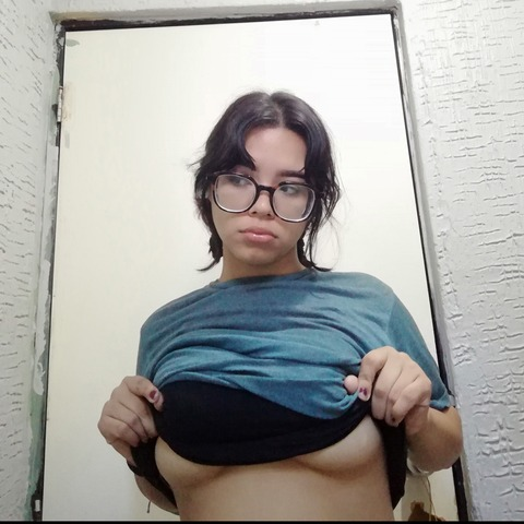 eveevee OnlyFans - Free Access to 32 Videos & 49 Photos Onlyfans Free Access