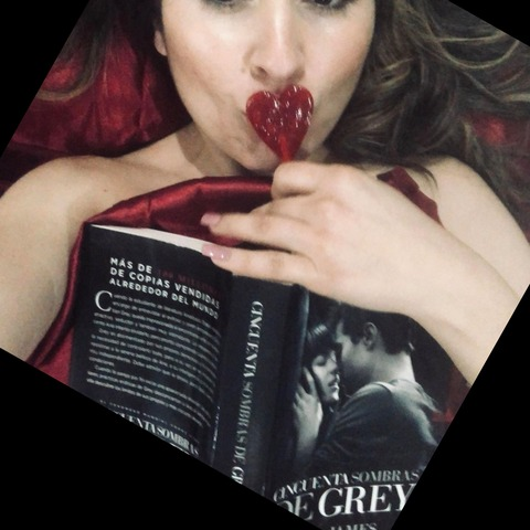 evelyn.roshel OnlyFans - Free Access to 32 Videos & 49 Photos Onlyfans Free Access