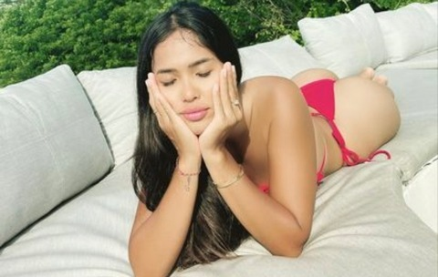 fye_amora OnlyFans - Free Access to 32 Videos & 49 Photos Onlyfans Free Access