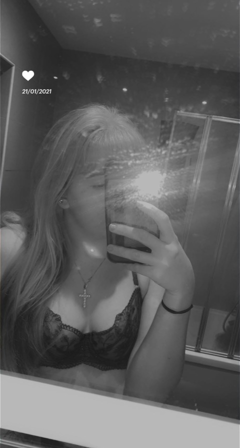 hannahgreen12 OnlyFans - Free Access to 32 Videos & 49 Photos Onlyfans Free Access