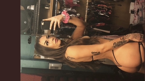 hannahxbanana OnlyFans - Free Access to 32 Videos & 149 Photos Onlyfans Free Access