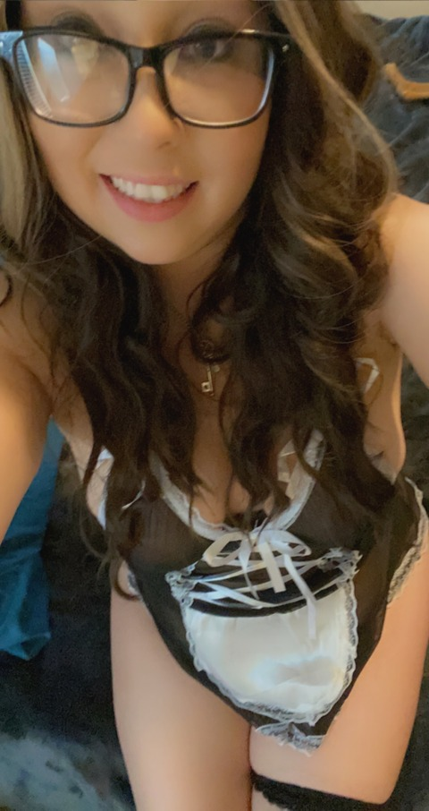 helpmepaymybillslol OnlyFans - Free Access to 32 Videos & 49 Photos Onlyfans Free Access