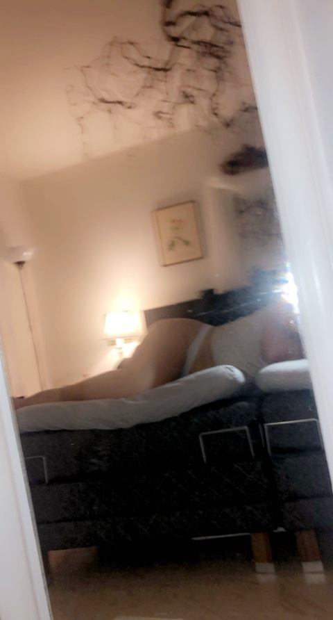 ih2002 OnlyFans - Free Access to 32 Videos & 49 Photos Onlyfans Free Access