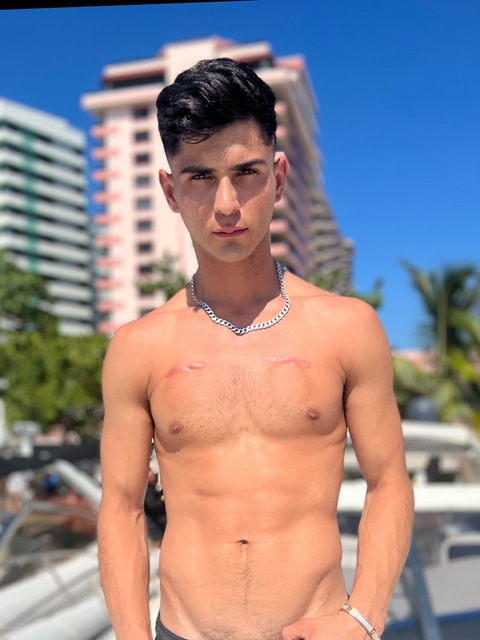 imtwitchboi OnlyFans - Free Access to 32 Videos & 213 Photos Onlyfans Free Access