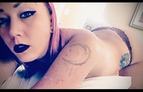 irresistiblyalley420 OnlyFans - Free Access to 32 Videos & 198 Photos Onlyfans Free Access