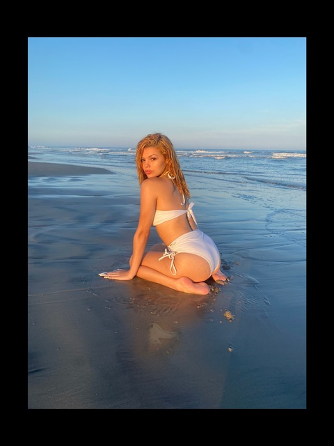 its.lilyy OnlyFans - Free Access to 32 Videos & 49 Photos Onlyfans Free Access