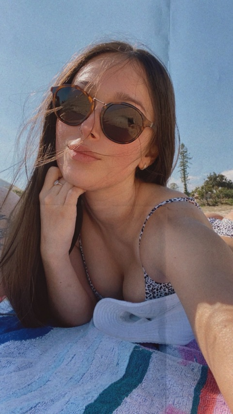 jacquie.lee OnlyFans - Free Access to 32 Videos & 49 Photos Onlyfans Free Access