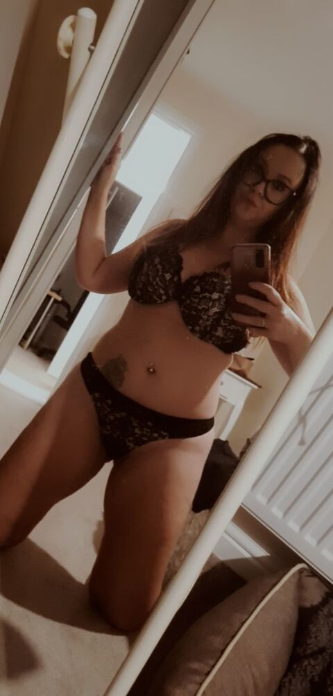 lauraa85 OnlyFans - Free Access to 32 Videos & 49 Photos Onlyfans Free Access