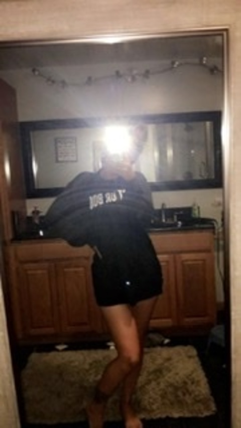 lilbaby085 OnlyFans - Free Access to 32 Videos & 51 Photos Onlyfans Free Access