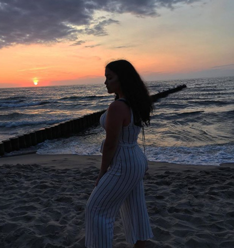 liwia OnlyFans - Free Access to 32 Videos & 49 Photos Onlyfans Free Access