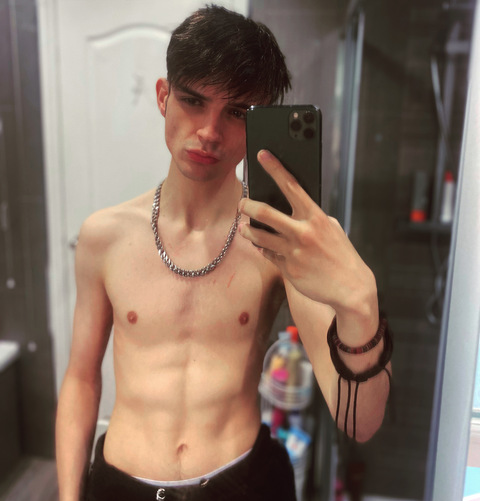 louis.s.03 OnlyFans - Free Access to 62 Videos & 49 Photos Onlyfans Free Access