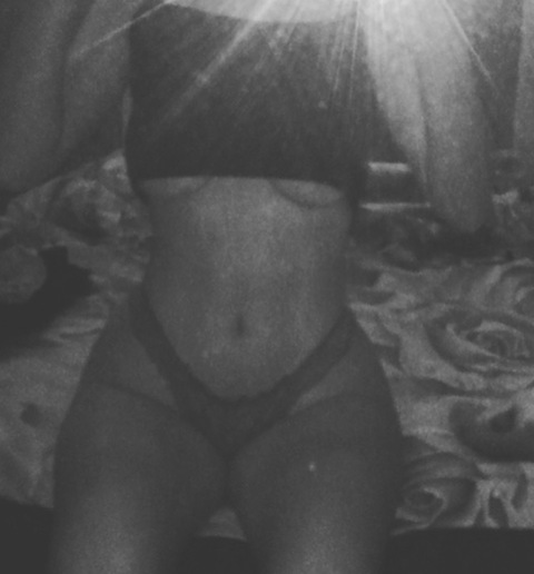 lucineskaa OnlyFans - Free Access to 32 Videos & 49 Photos Onlyfans Free Access