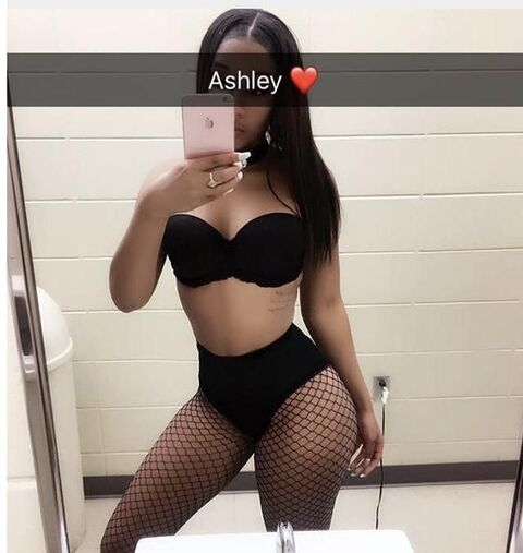 lulaa OnlyFans - Free Access to 32 Videos & 49 Photos Onlyfans Free Access