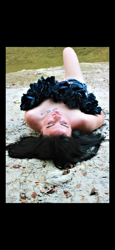 mae_leeann OnlyFans - Free Access to 32 Videos & 49 Photos Onlyfans Free Access