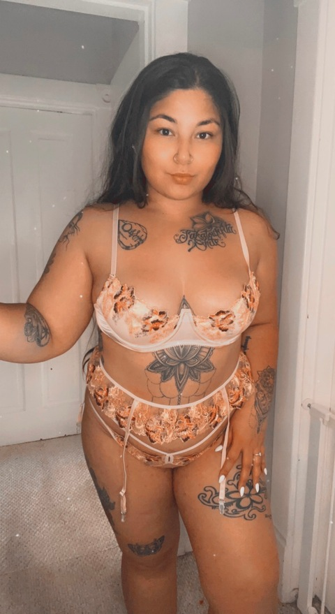 malia25 OnlyFans - Free Access to 32 Videos & 49 Photos Onlyfans Free Access