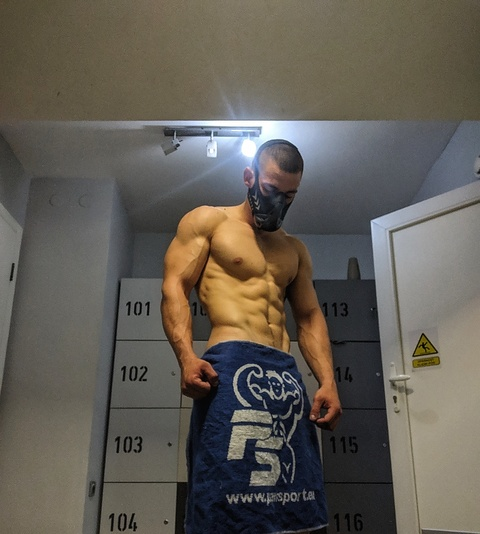 masked_athlete OnlyFans - Free Access to 32 Videos & 49 Photos Onlyfans Free Access