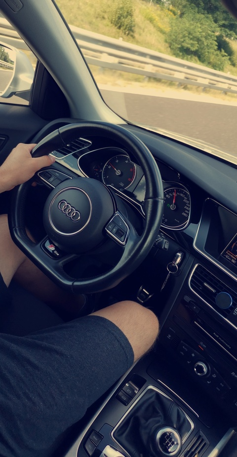 micholino92 OnlyFans - Free Access to 32 Videos & 49 Photos Onlyfans Free Access