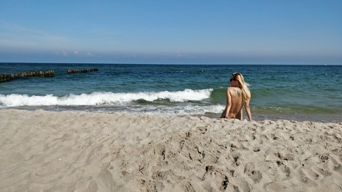 moniqa_moments OnlyFans - Free Access to 32 Videos & 69 Photos Onlyfans Free Access