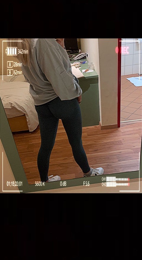 officialelly_16 OnlyFans - Free Access to 32 Videos & 55 Photos Onlyfans Free Access