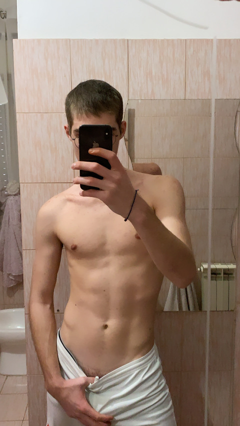 paasq18 OnlyFans - Free Access to 32 Videos & 49 Photos Onlyfans Free Access