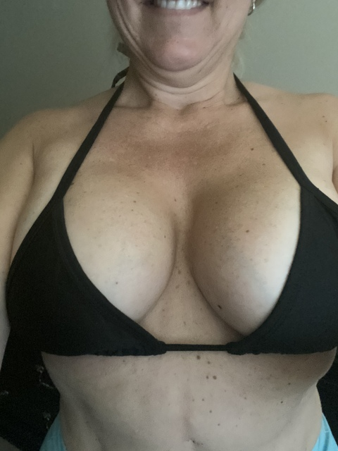 patimomfree OnlyFans - Free Access to 32 Videos & 49 Photos Onlyfans Free Access