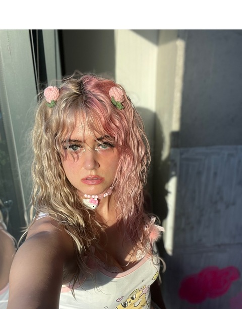 pinkfloweremoji OnlyFans - Free Access to 32 Videos & 49 Photos Onlyfans Free Access