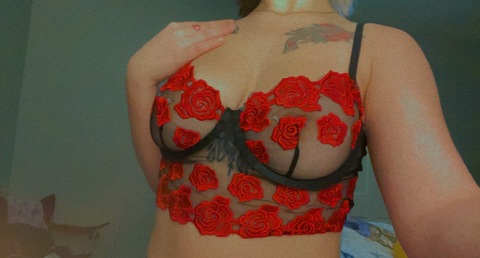 prettyysnow OnlyFans - Free Access to 32 Videos & 67 Photos Onlyfans Free Access