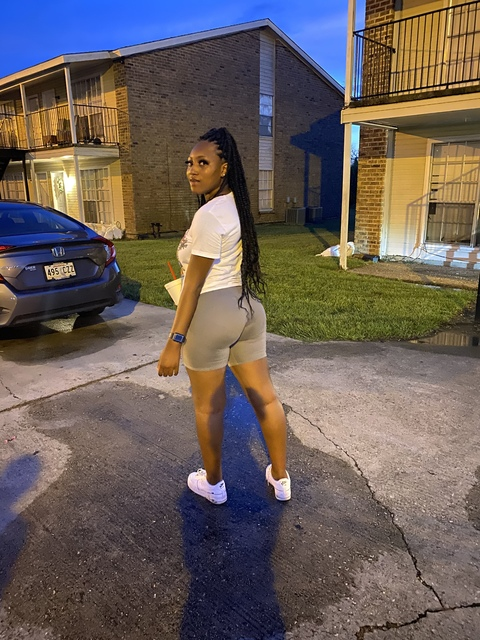 renciabadass OnlyFans - Free Access to 32 Videos & 49 Photos Onlyfans Free Access