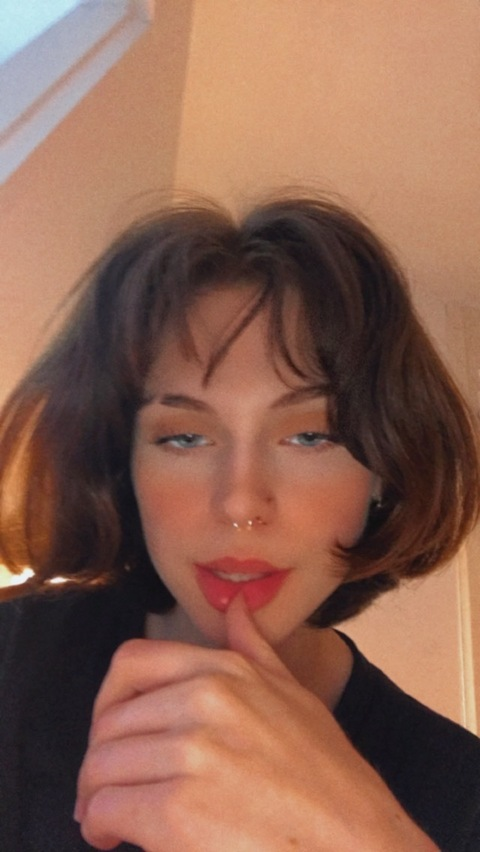 saturngrace OnlyFans - Free Access to 32 Videos & 49 Photos Onlyfans Free Access