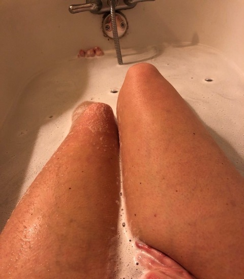 simple_assthat OnlyFans - Free Access to 32 Videos & 49 Photos Onlyfans Free Access