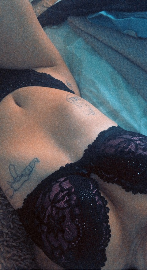 sofievomblock OnlyFans - Free Access to 32 Videos & 49 Photos Onlyfans Free Access