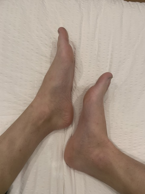 the_little_red OnlyFans - Free Access to 32 Videos & 49 Photos Onlyfans Free Access