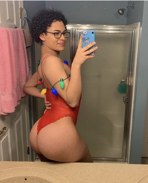 thickdiamondd OnlyFans - Free Access to 32 Videos & 49 Photos Onlyfans Free Access