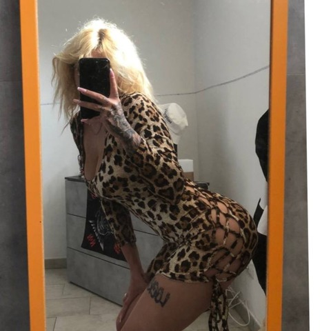 treixyblonde OnlyFans - Free Access to 32 Videos & 49 Photos Onlyfans Free Access