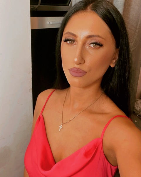 u261849371 OnlyFans - Free Access to 32 Videos & 49 Photos Onlyfans Free Access